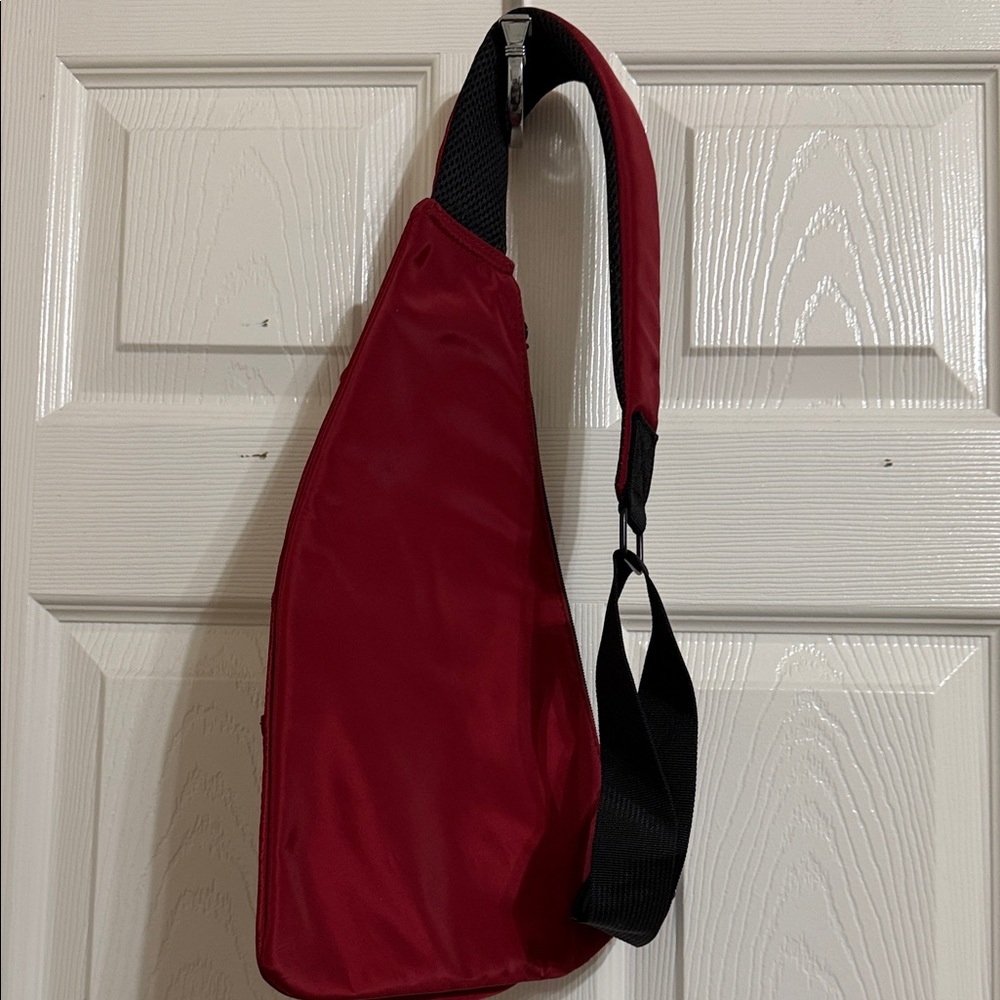 FP Movement Sprinter Sling Crossbody Bag in Crimson Red - Picture 4 of 7